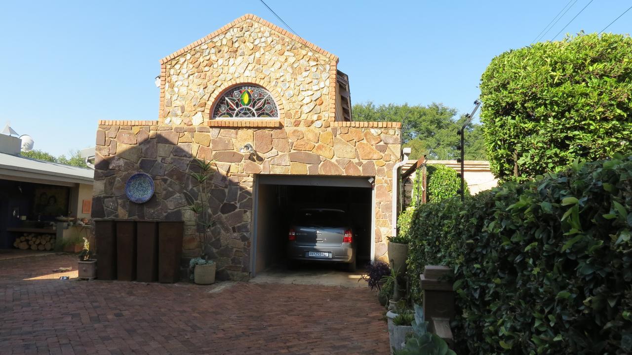 The Sculpture Yard Apartment Pretoria-Noord Exterior foto