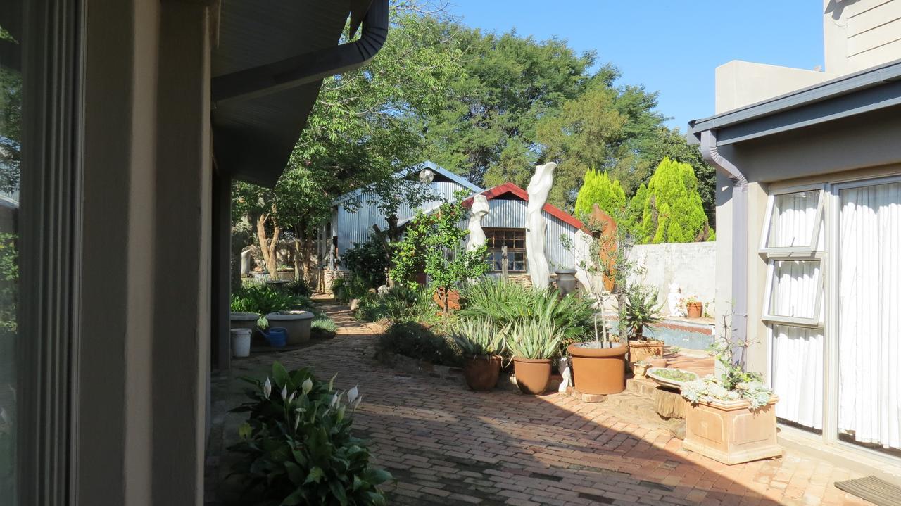 The Sculpture Yard Apartment Pretoria-Noord Exterior foto