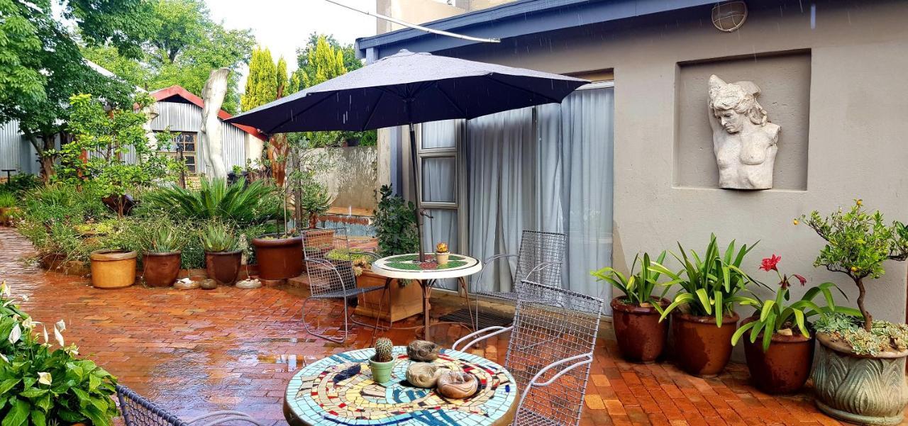 The Sculpture Yard Apartment Pretoria-Noord Exterior foto